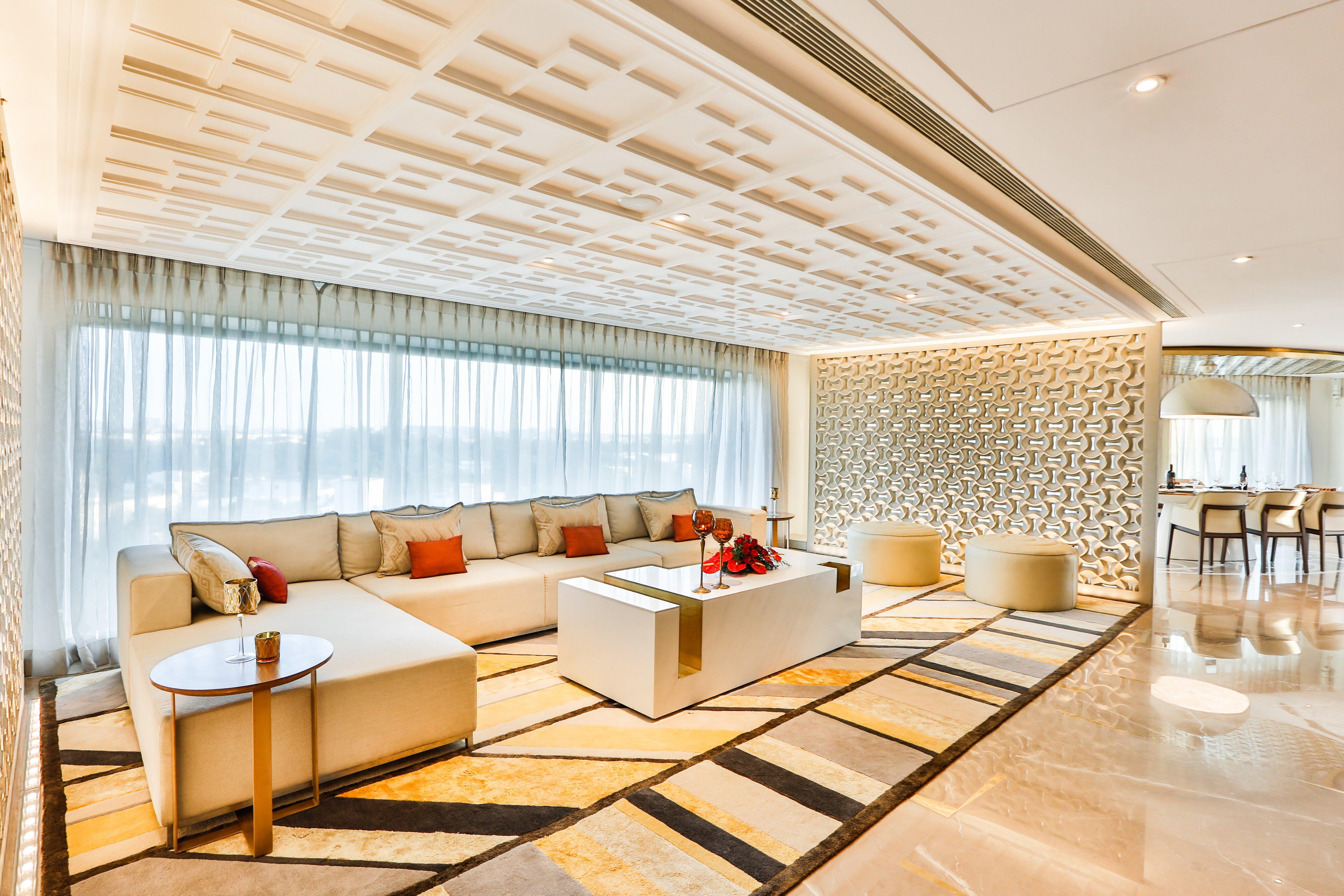 คราวน์ พลาซา เจนไน อัทยาร์ พาร์ค Hotel เชนไน ภายนอก รูปภาพ The interior of the lounge